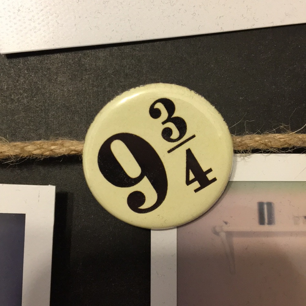 ⚡️HARRY POTTER BUTTON PIN⚡️